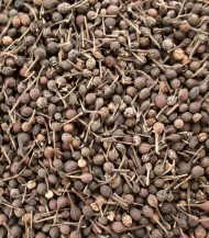 Zoom sur le Voatsiperifery poivre de Madagascar